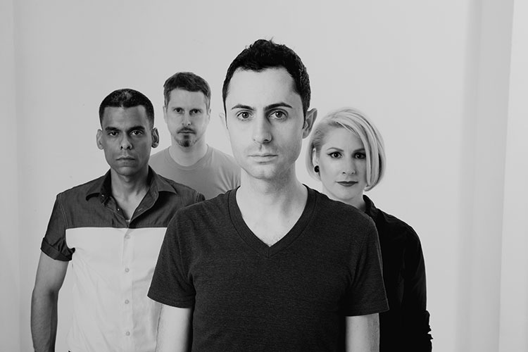 Trace-on. Band Photo